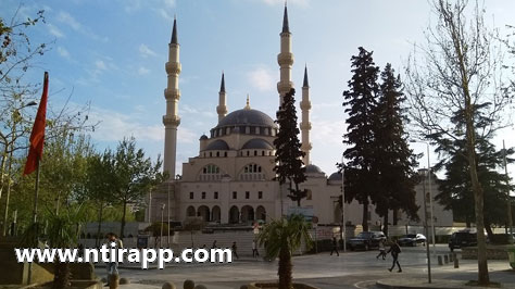 مسجد ادهم بی تیرانا